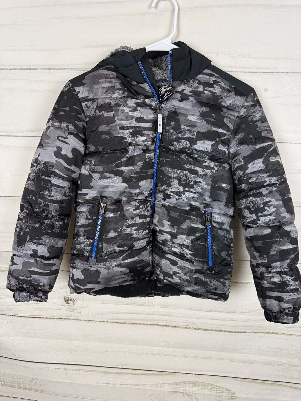 ZeroXposur Boys Gray Camo Fleece-Lined Puffer Jacket Size M (8)